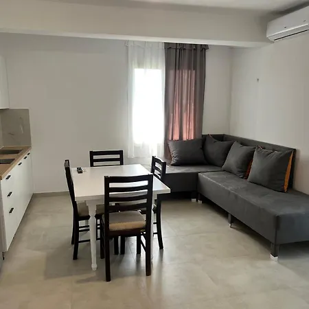 3rd Floor Mali I Robit Apartament