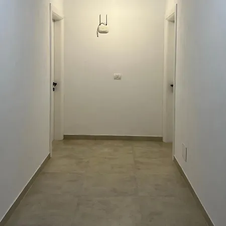 Apartament 3rd Floor Mali I Robit