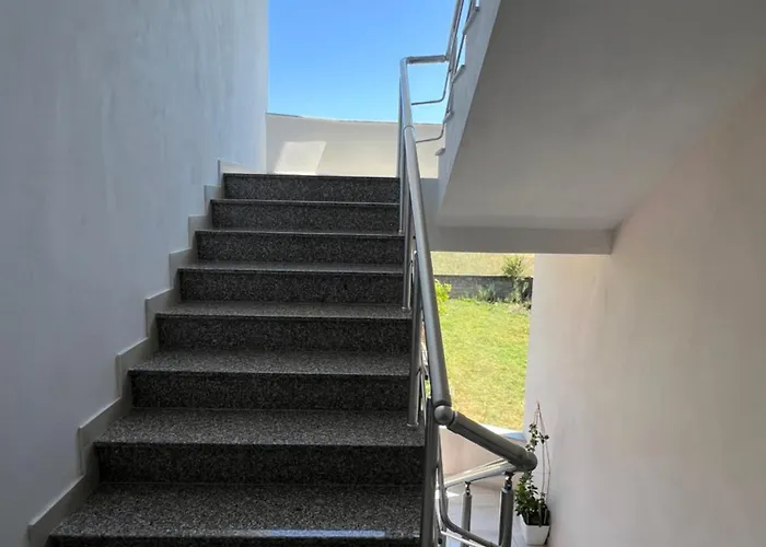 3rd Floor Mali I Robit Golem (Tirana)