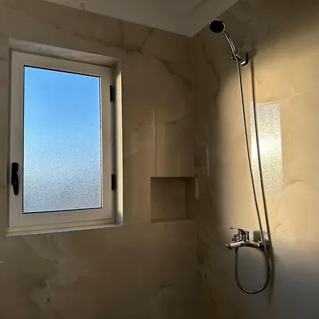Appartement 3rd & 4th Floor Mali I Robit Golem (Tirana)