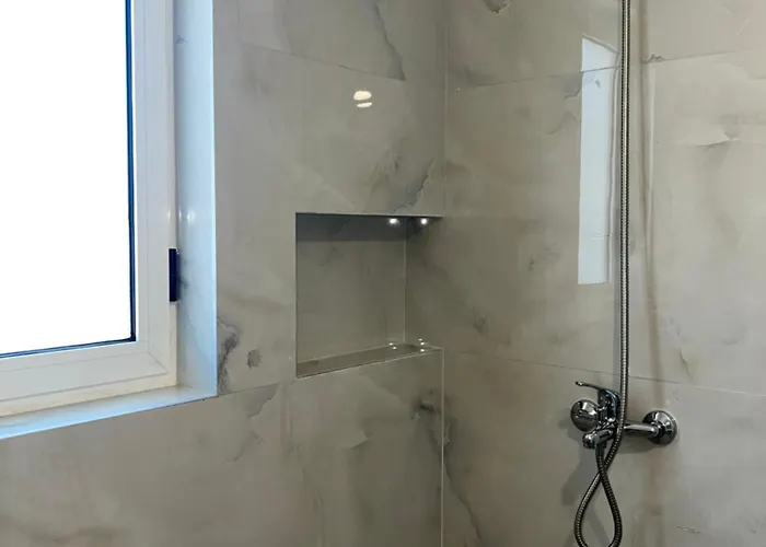 3rd Floor Mali I Robit 格勒姆