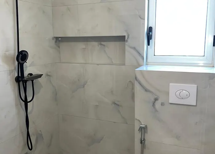 3rd Floor Mali I Robit 公寓