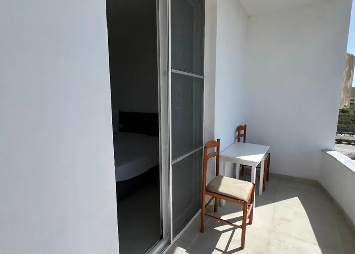 3rd Floor Mali I Robit 公寓 *